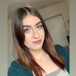 Meet your Posher, Valeria